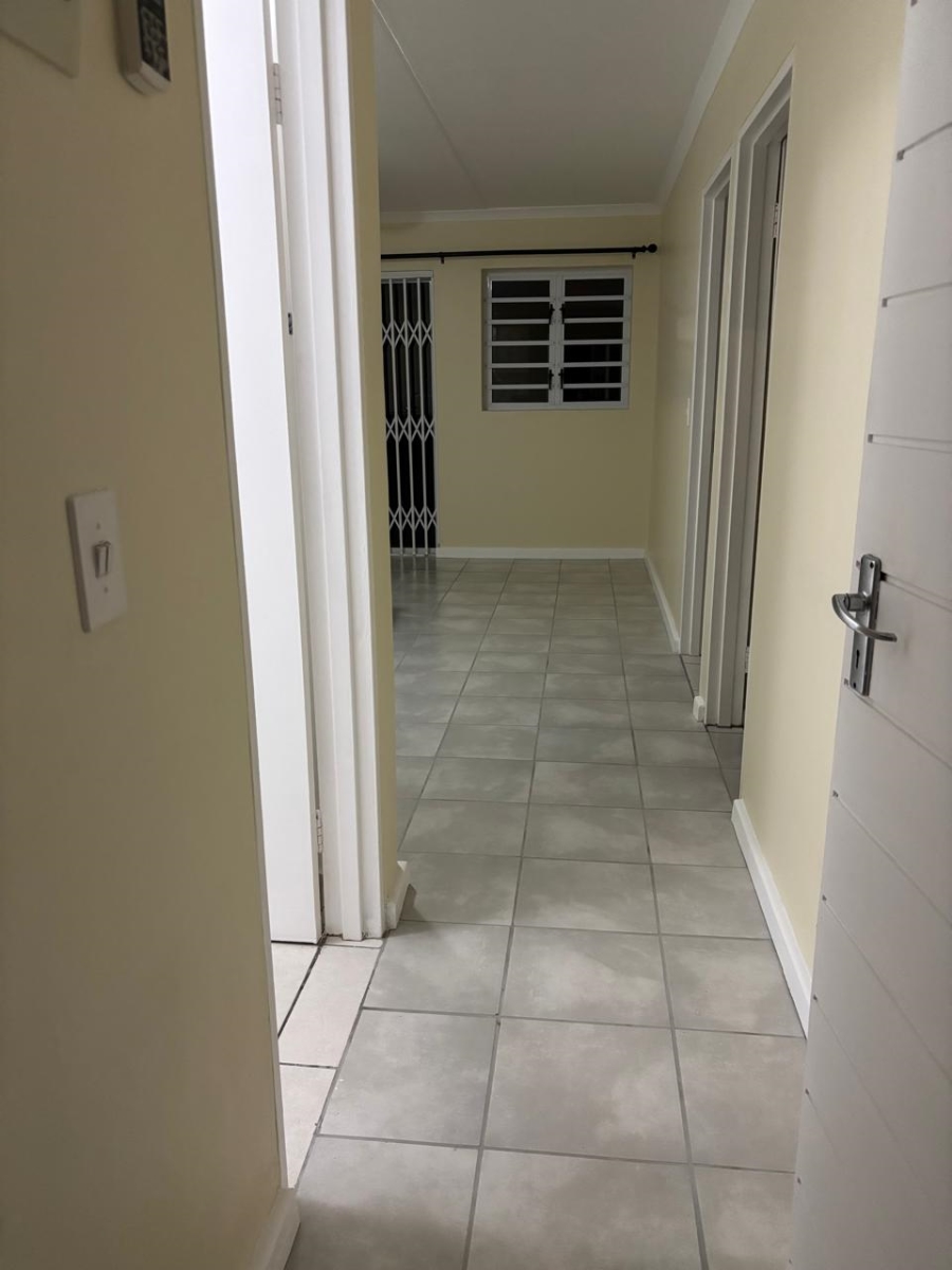 To Let 2 Bedroom Property for Rent in Rugby Western Cape